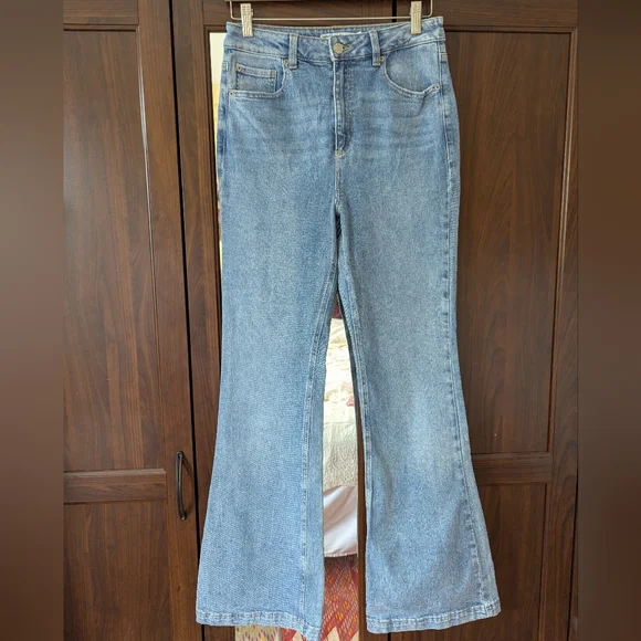 Garage Denim Light Wash Blue Jeans Flared High Waisted Size 7 / 28 NWOT - Picture 3 of 15